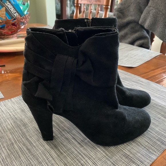 X-Appeal Black Ankle Boots - Picture 1 of 3